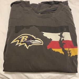 Gray ravens short sleeve t shirt with Maryland state cut out